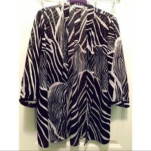 Alia Women’s button down blouse - Size 1X